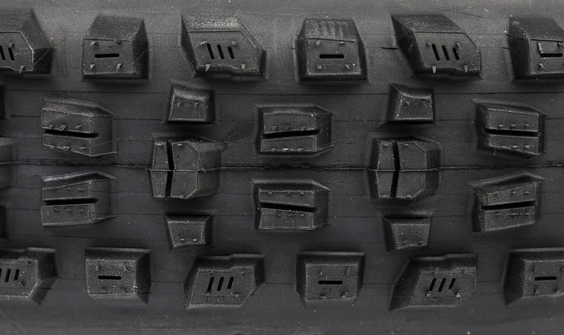 Cubierta Maxxis Assegai DH Casing - 3C Maxx Grip - DH Casing - Wide Trail  - Tubeless Ready - Image 7